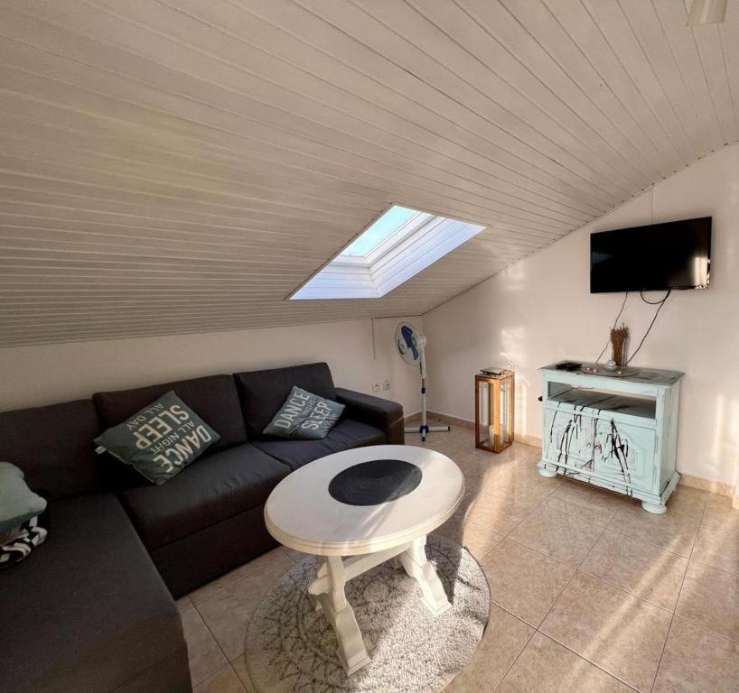 Apartmani Ira ヴィル エクステリア 写真