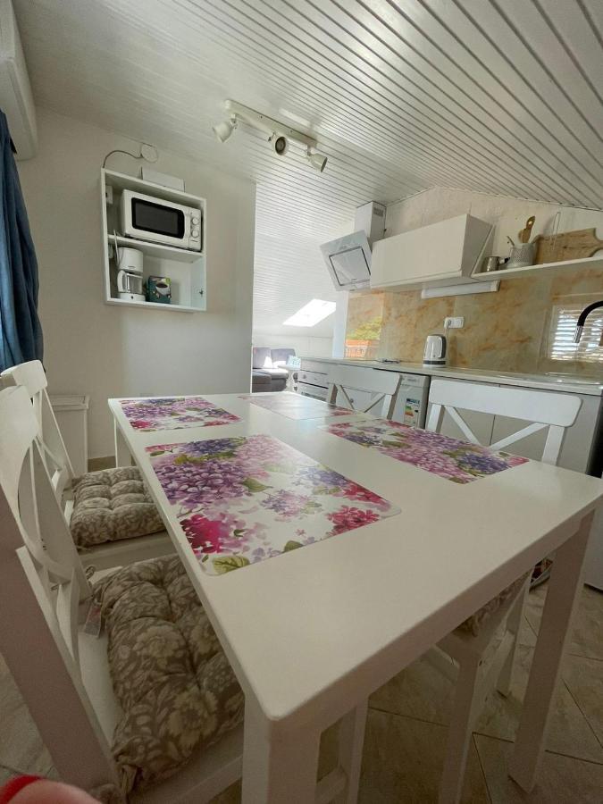 Apartmani Ira ヴィル エクステリア 写真